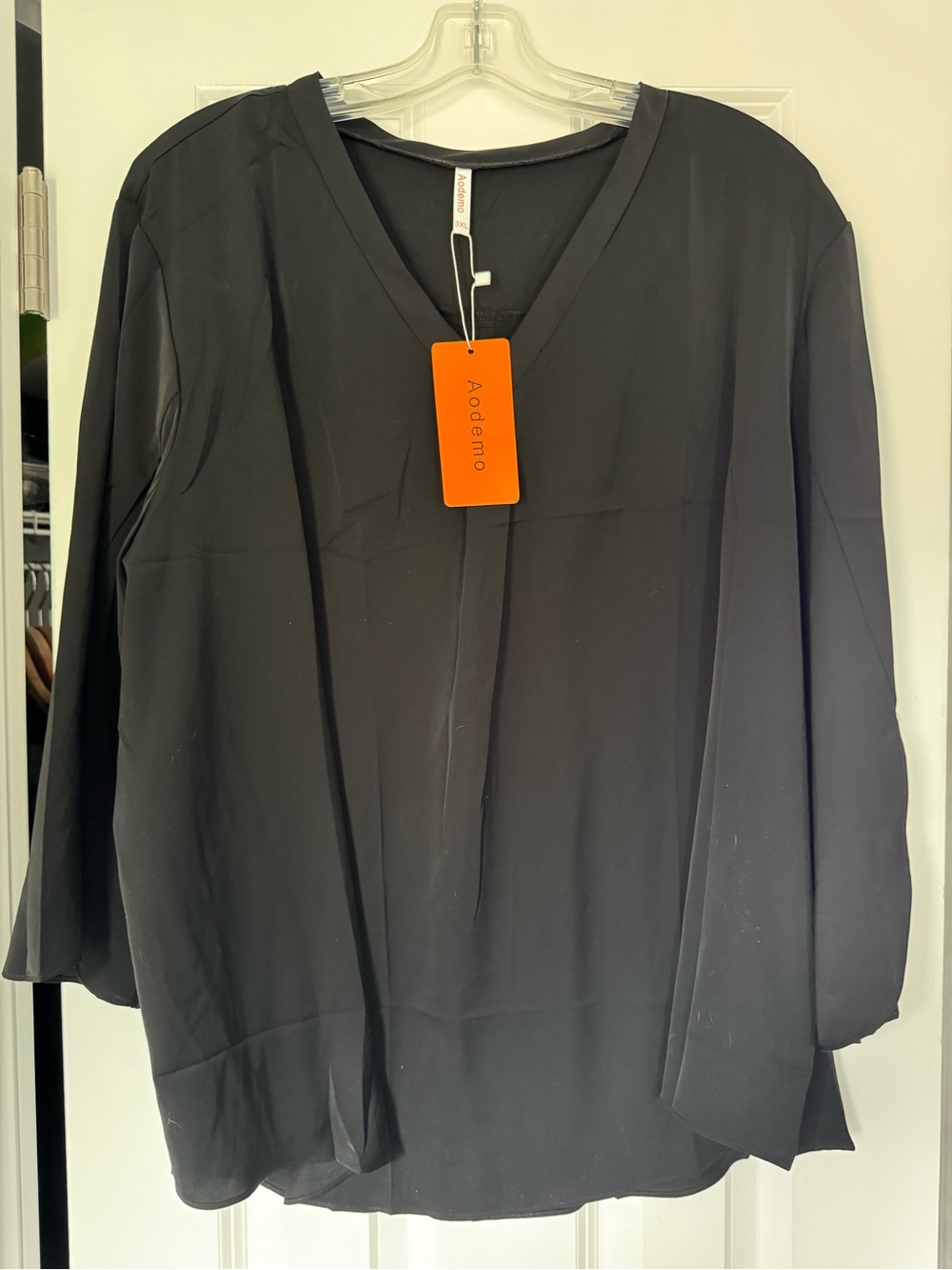 NWT Black V Neck Blouse 3XL Long Sleeve Flowy Tunic Top Plus Size